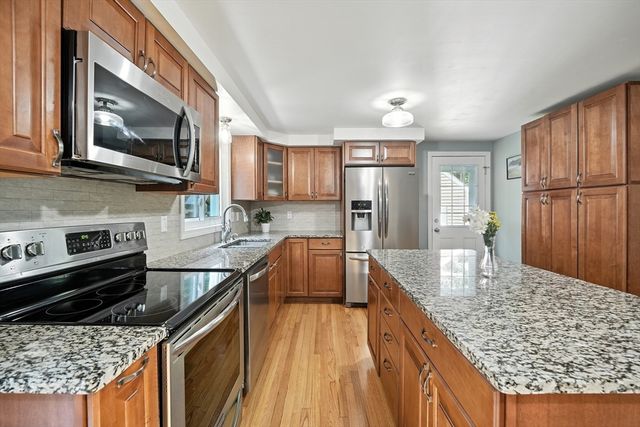 128 Barton Ave., Belchertown, MA 01007