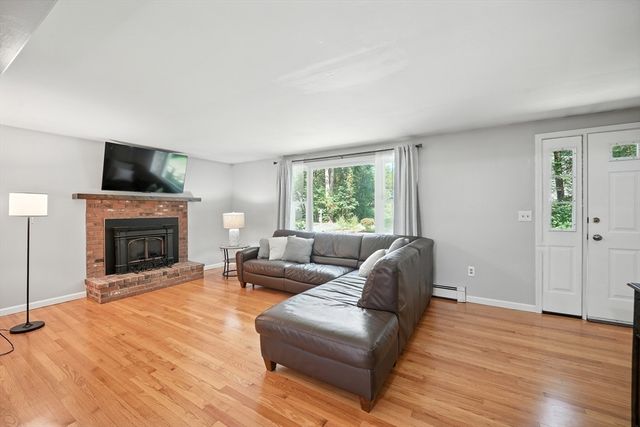 128 Barton Ave., Belchertown, MA 01007
