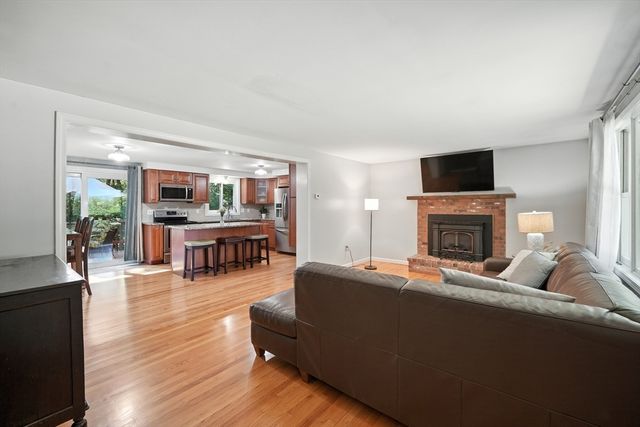 128 Barton Ave., Belchertown, MA 01007