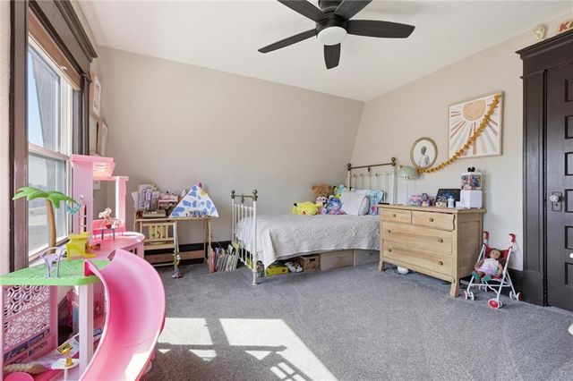 1217 E ARMOUR Boulevard, Kansas City, MO 64109