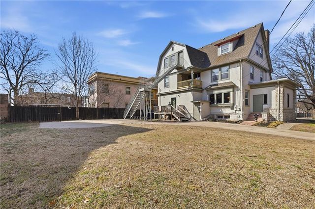 1217 E ARMOUR Boulevard, Kansas City, MO 64109