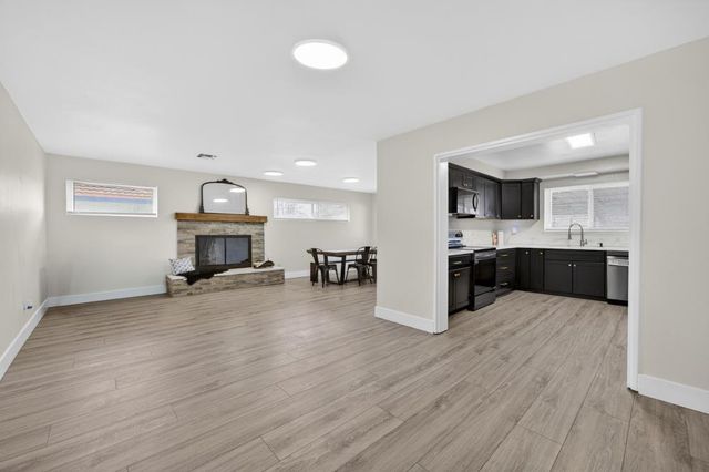 2005 Woodstock Way, Sacramento, CA 95825