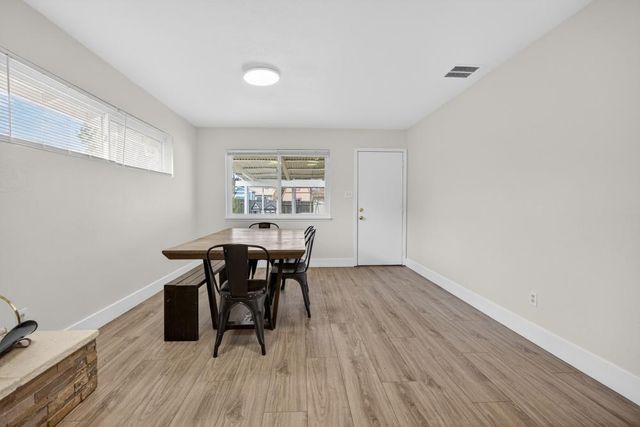 2005 Woodstock Way, Sacramento, CA 95825