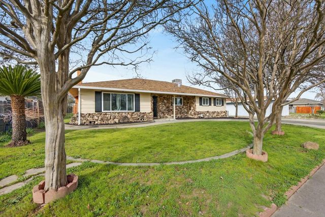 2005 Woodstock Way, Sacramento, CA 95825