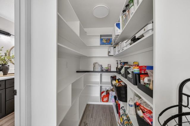 2005 Woodstock Way, Sacramento, CA 95825