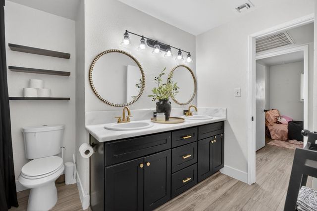 2005 Woodstock Way, Sacramento, CA 95825