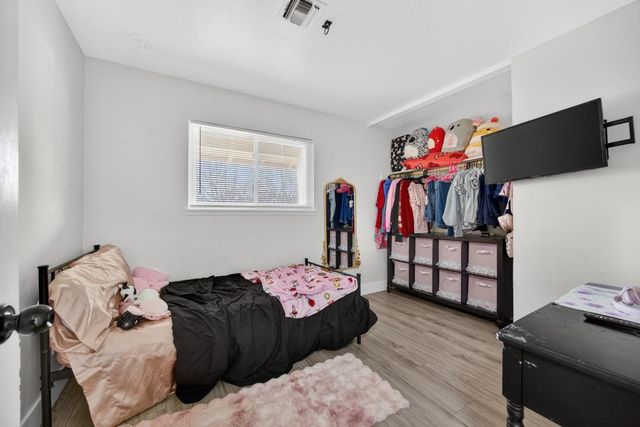 2005 Woodstock Way, Sacramento, CA 95825