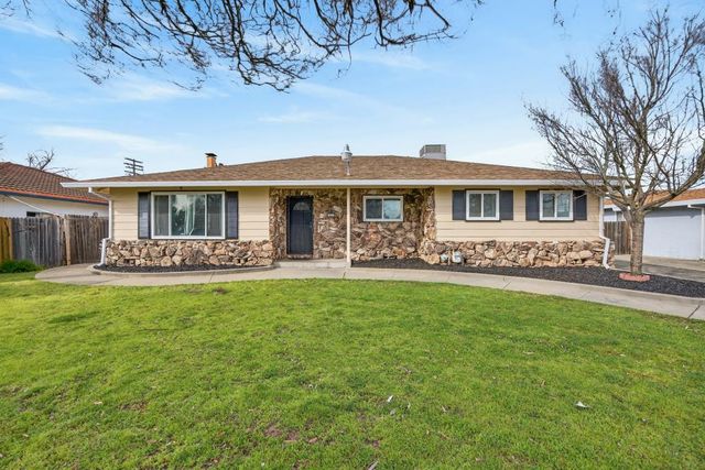 2005 Woodstock Way, Sacramento, CA 95825