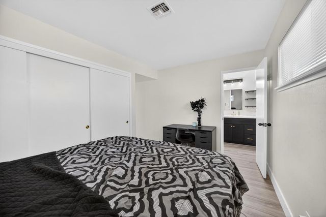 2005 Woodstock Way, Sacramento, CA 95825