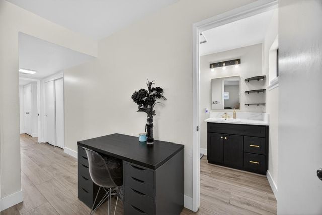 2005 Woodstock Way, Sacramento, CA 95825