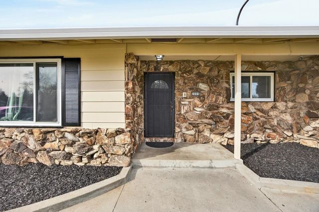2005 Woodstock Way, Sacramento, CA 95825