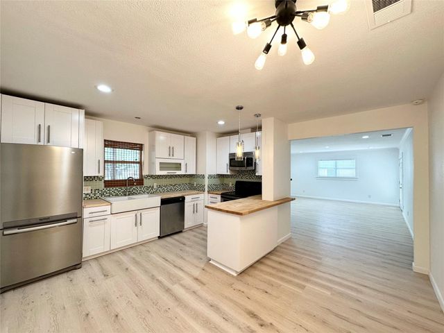 5903 Eureka DR, Austin, TX 78745