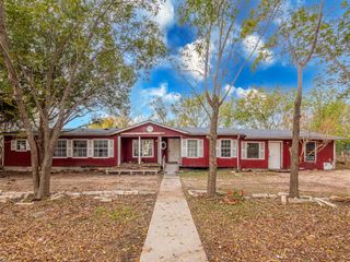 1176 Mathias LN, Kyle, TX 78640