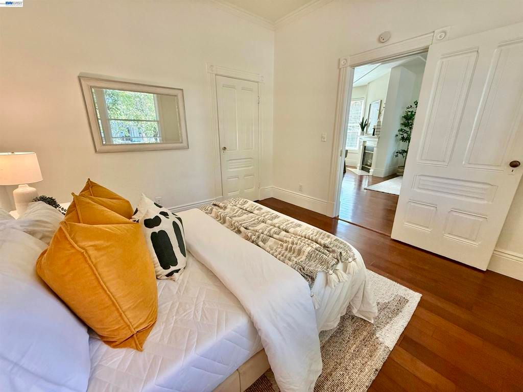 Image 22 of property listing at 580 S L St, Livermore, CA 94550