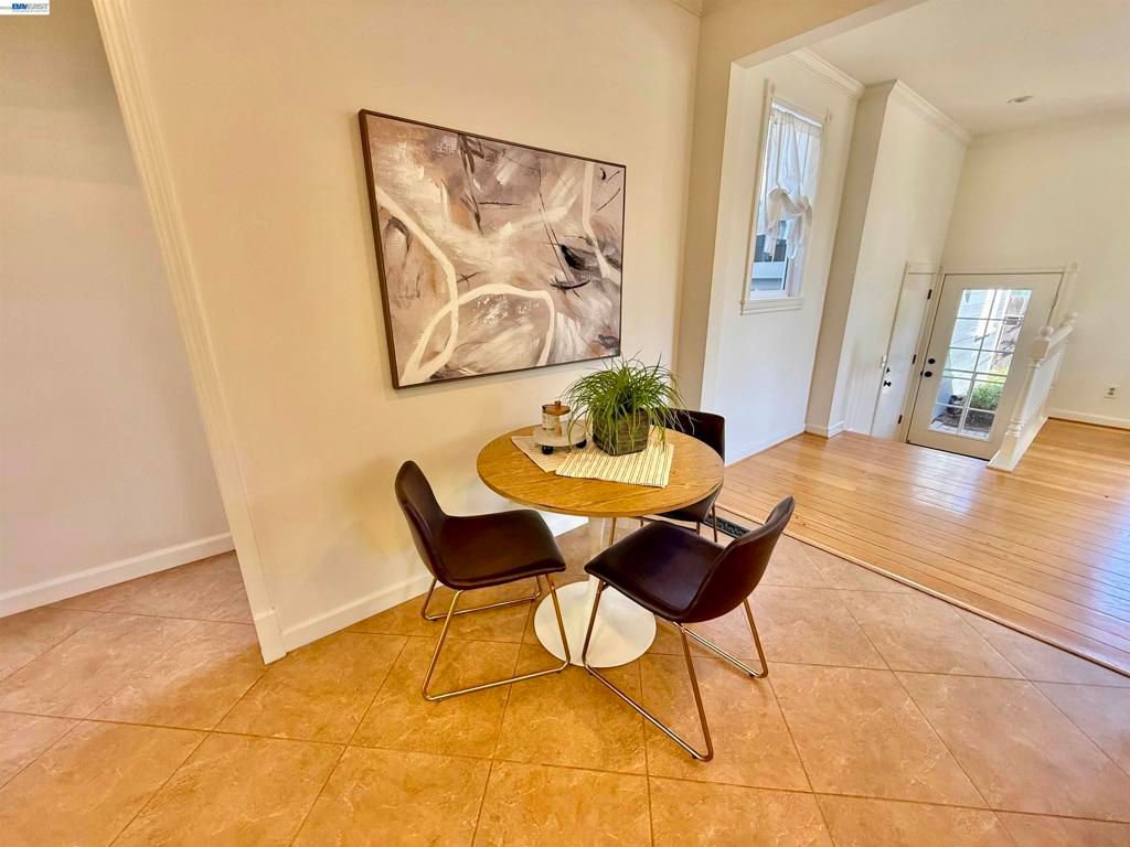 Image 29 of property listing at 580 S L St, Livermore, CA 94550