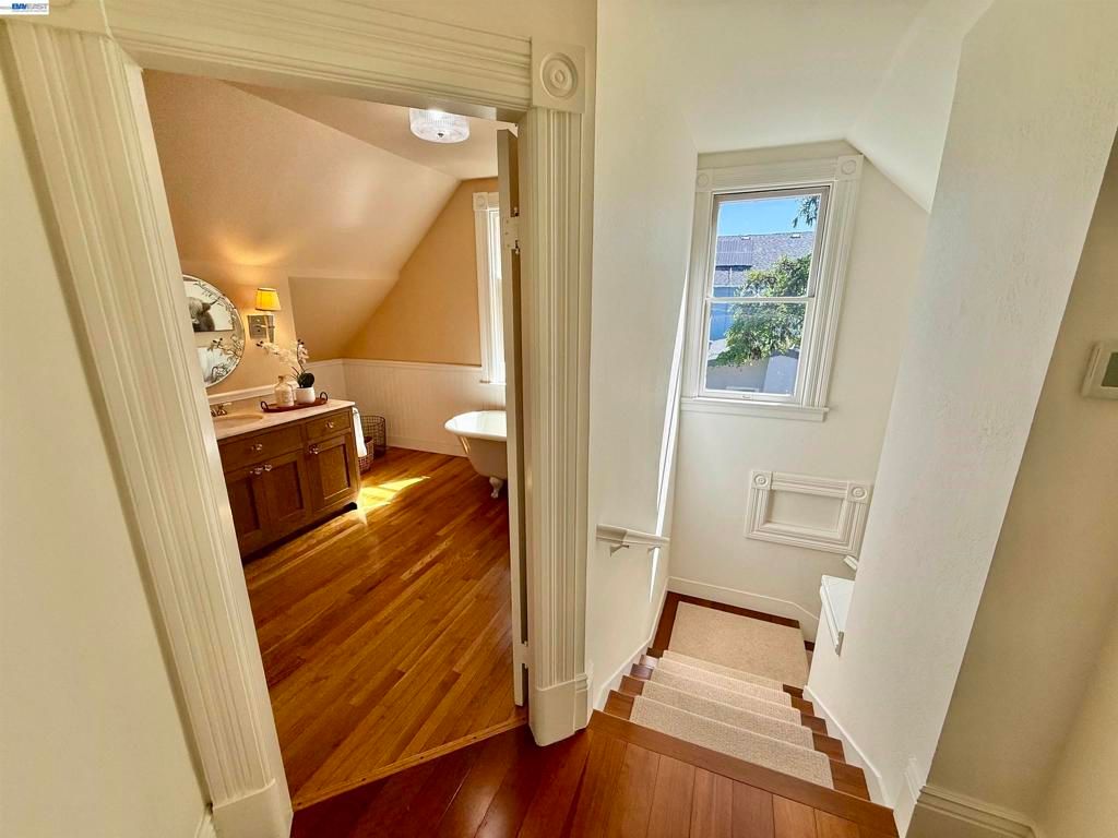 Image 46 of property listing at 580 S L St, Livermore, CA 94550