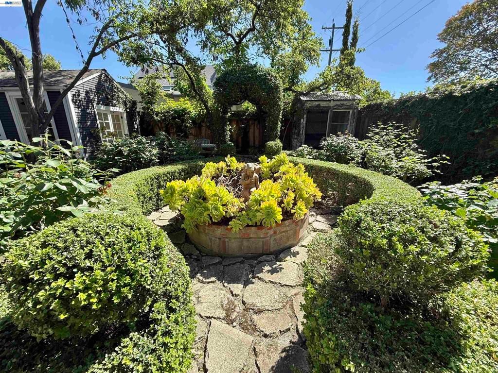 Image 67 of property listing at 580 S L St, Livermore, CA 94550