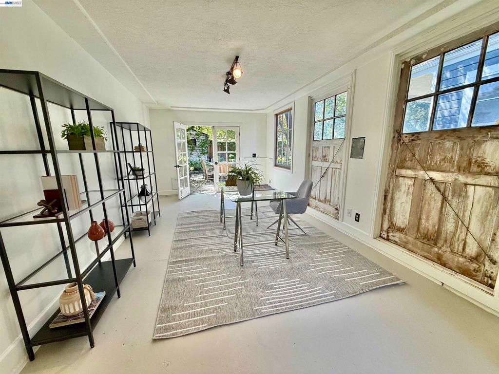 Image 78 of property listing at 580 S L St, Livermore, CA 94550