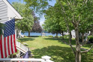 406 Beacon Park Rd 406, Webster, MA 01570