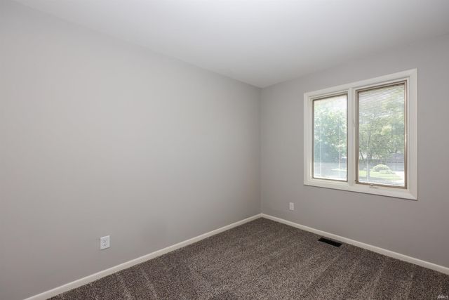 5511 S Wayne Avenue, Fort Wayne, IN 46807