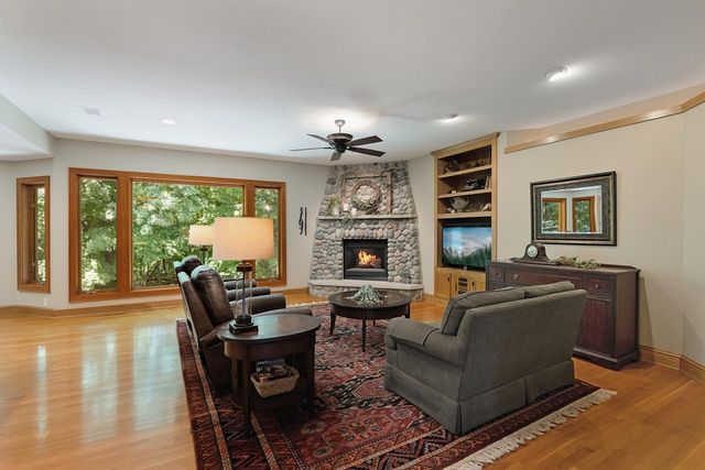 2934 Canyon Road, Chaska, MN 55318
