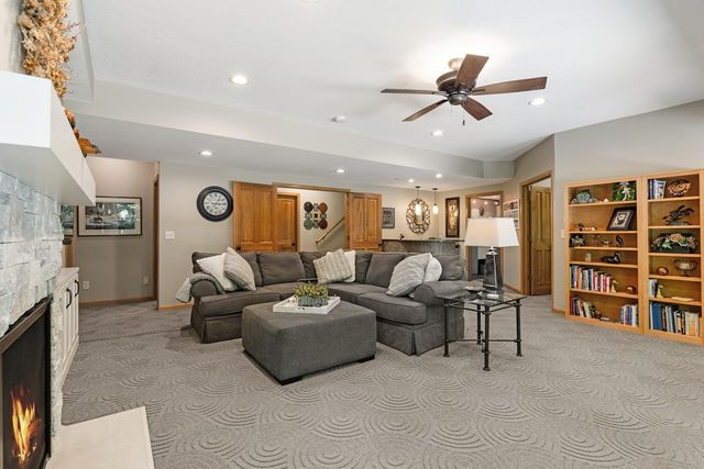 2934 Canyon Road, Chaska, MN 55318