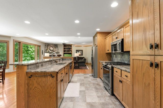 2934 Canyon Road, Chaska, MN 55318
