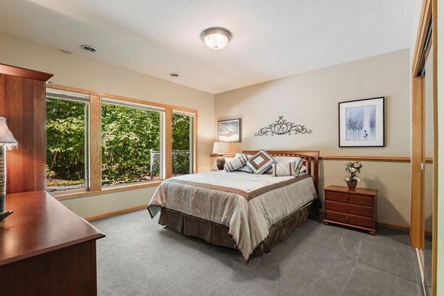 2934 Canyon Road, Chaska, MN 55318