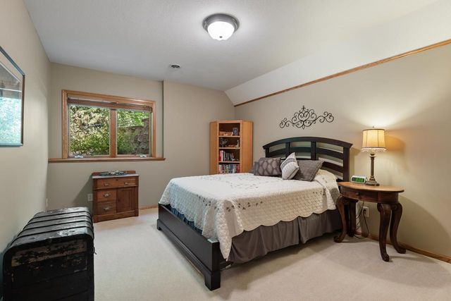 2934 Canyon Road, Chaska, MN 55318