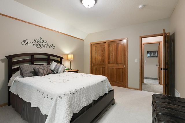 2934 Canyon Road, Chaska, MN 55318