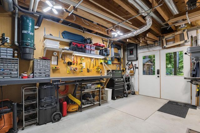 2934 Canyon Road, Chaska, MN 55318