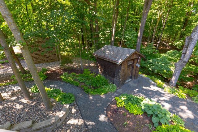 2934 Canyon Road, Chaska, MN 55318