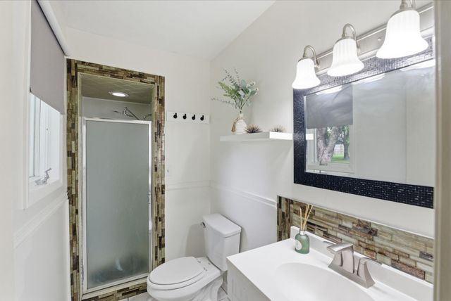 421 N Rose Hill Rd, Rose Hill, KS 67133