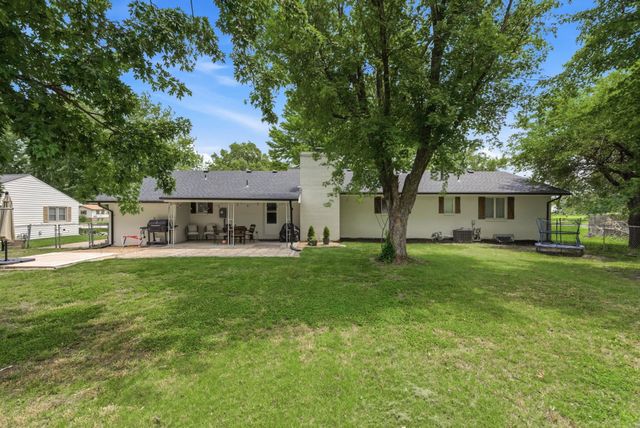 421 N Rose Hill Rd, Rose Hill, KS 67133