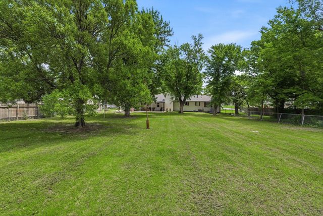 421 N Rose Hill Rd, Rose Hill, KS 67133