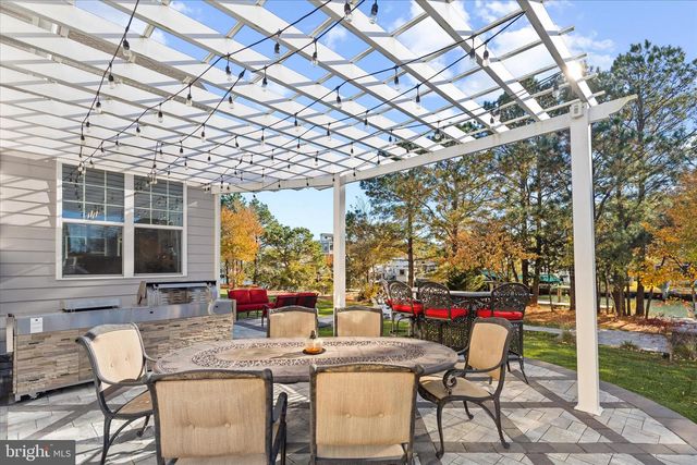 12377 HIDDEN BAY DR, Berlin, MD 21811