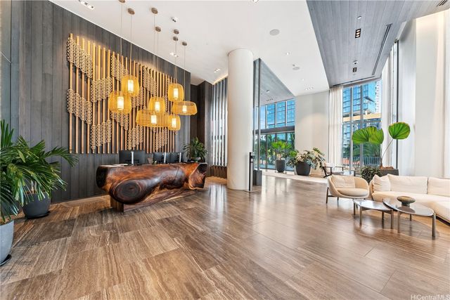1000 Auahi Street 633, Honolulu, HI 96814