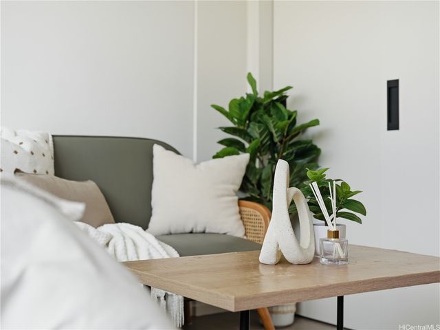 1000 Auahi Street 633, Honolulu, HI 96814