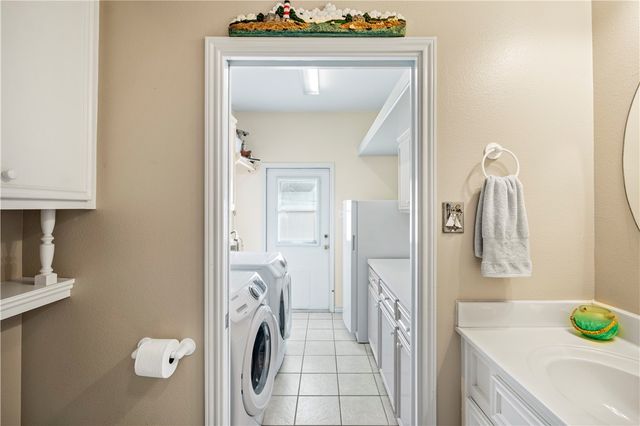14106 Palo Seco Dr, Corpus Christi, TX 78418
