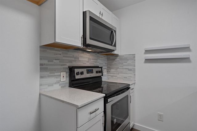 6409 Burns ST 304, Austin, TX 78752