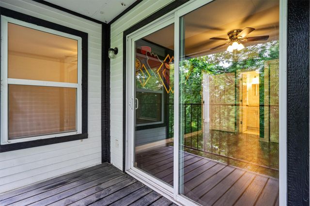 6409 Burns ST 304, Austin, TX 78752