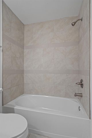 6409 Burns ST 304, Austin, TX 78752