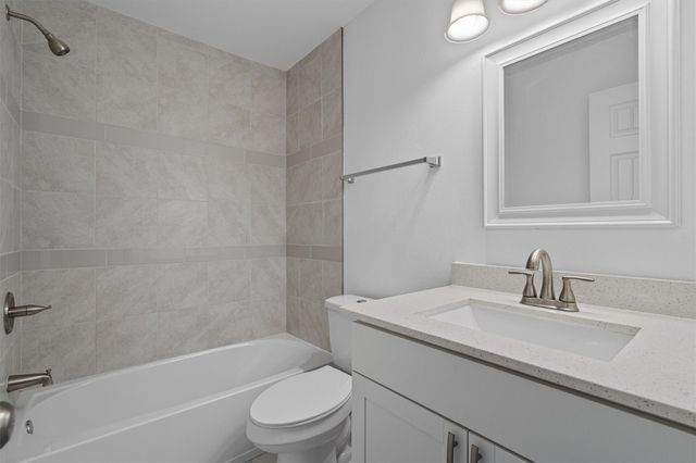 6409 Burns ST 304, Austin, TX 78752