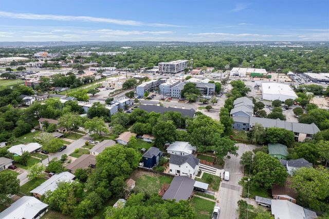 6409 Burns ST 304, Austin, TX 78752