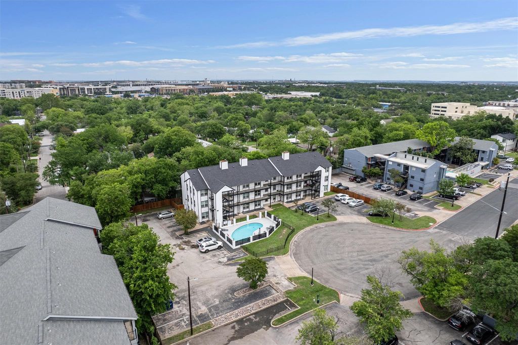 6409 Burns ST 304, Austin, TX 78752