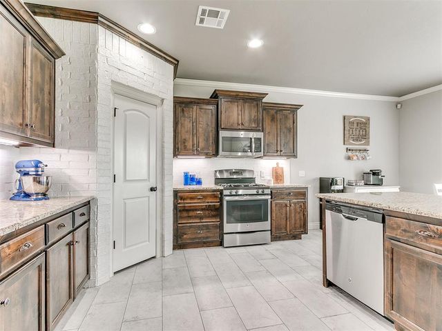 31631 Boomer Avenue, Norman, OK 73072