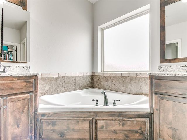 31631 Boomer Avenue, Norman, OK 73072