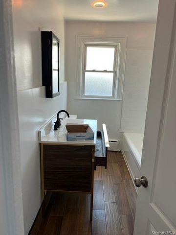 833 oceanfront 1N, Long Beach, NY 11561
