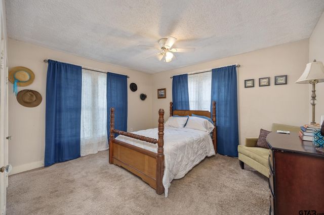 803 W Noble, Troup, TX 75789