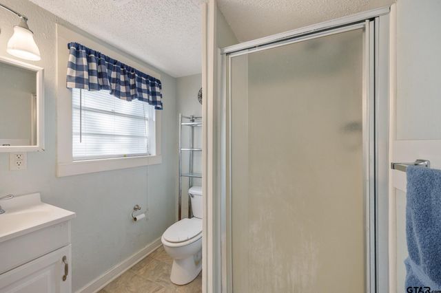 803 W Noble, Troup, TX 75789